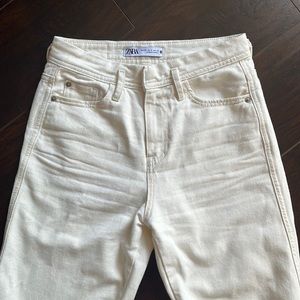 Zara off white jeans size 0